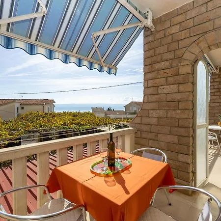 2 Bedroom Awesome In شقة