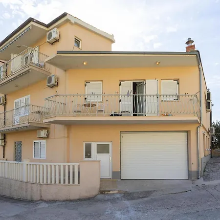 2 Bedroom Awesome In